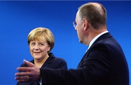 Thủ tướng Đức và đối thủ tranh luận quyết liệt